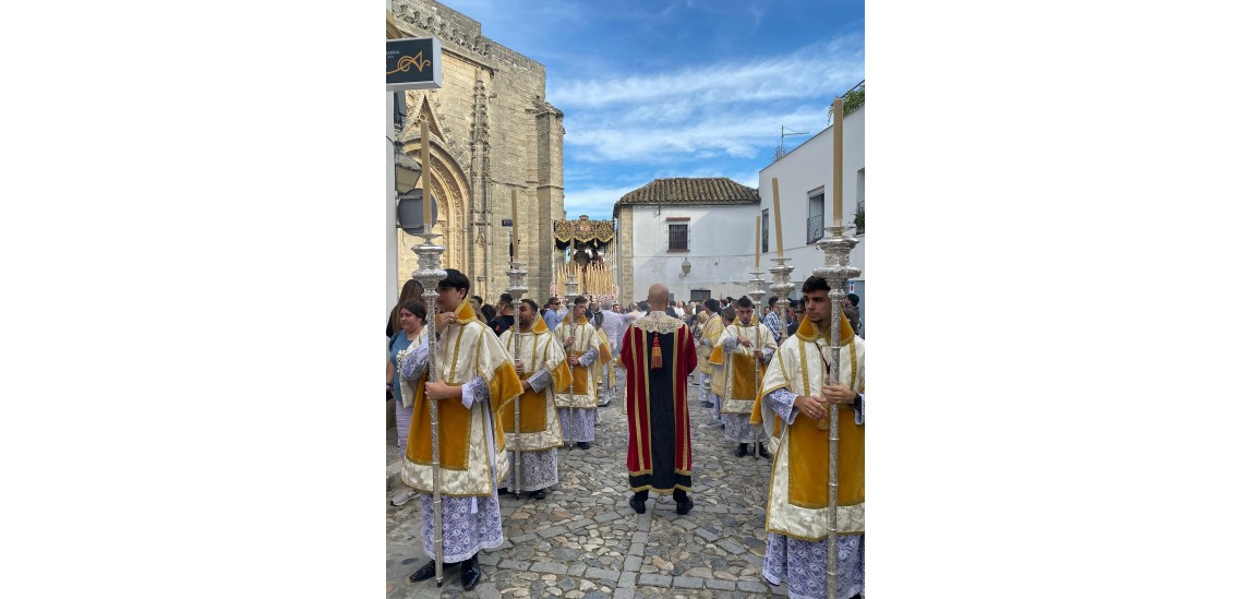 Dalmáticas Hadad. del Desconsuelo (Jerez de la Fra.)